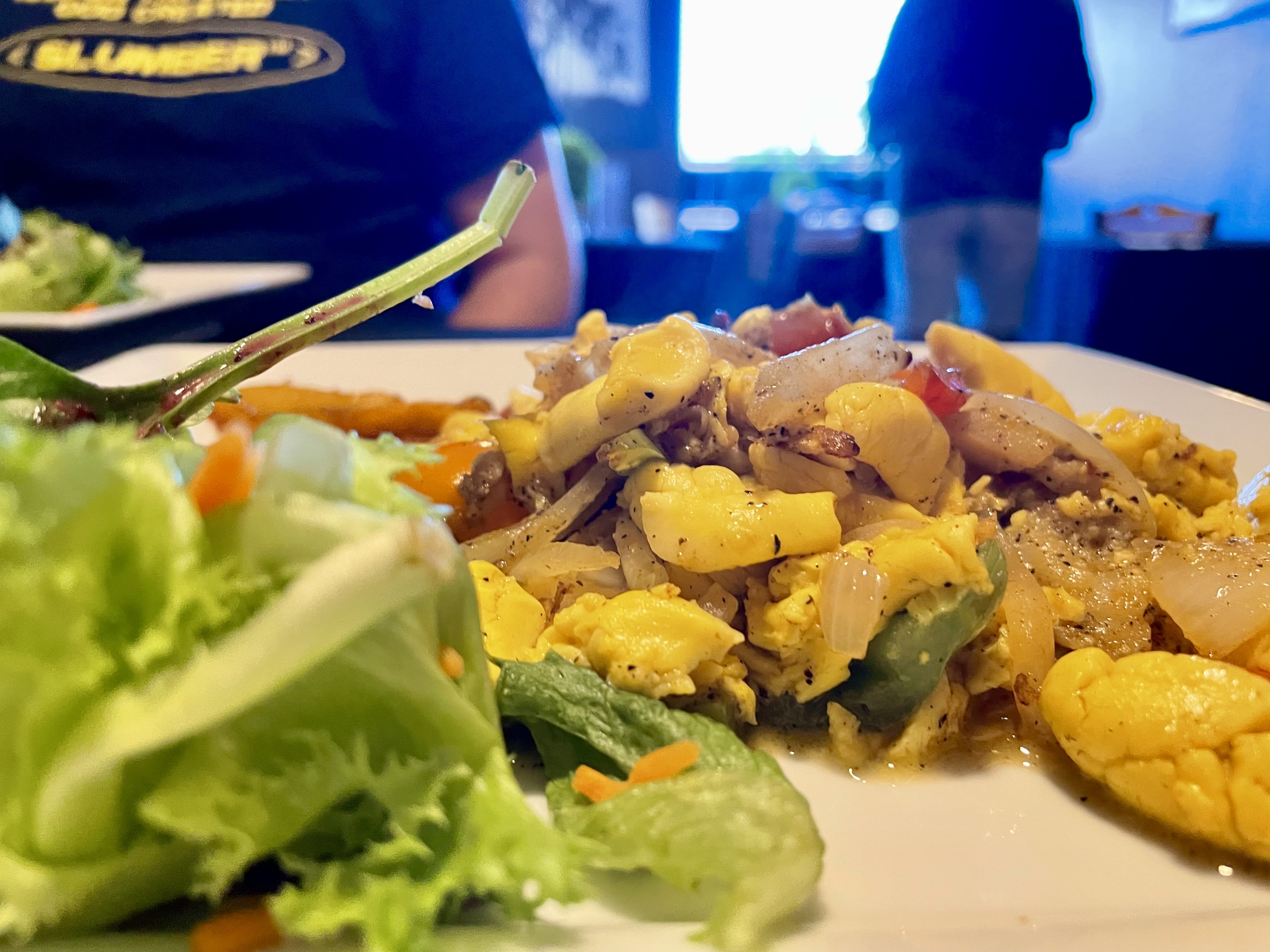 Jamaica’s national dish arrives like a sunbeam on a plate: savoury, bright, and full of nuance.